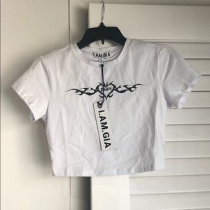 I am GIA cropped tee